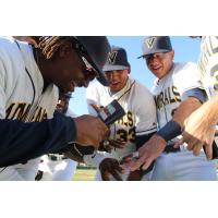 Vallejo Admirals Game Notesshow off their rings